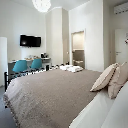 Oda ve Kahvaltı Everest La Spezia