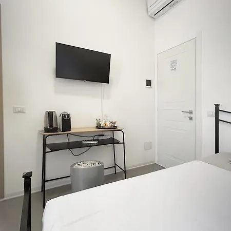 Oda ve Kahvaltı Everest La Spezia