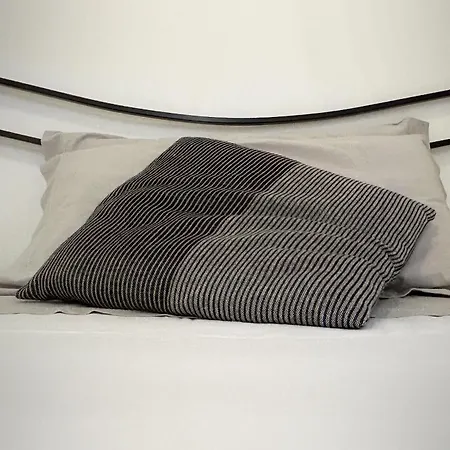 Everest Oda ve Kahvaltı La Spezia