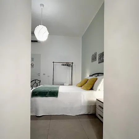 Oda ve Kahvaltı Everest 4*