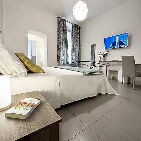 Everest Bed & Breakfast 4*