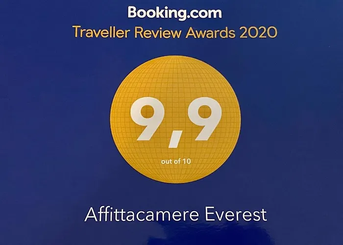 Everest לינה וארוחת בוקר