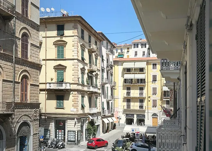 לינה וארוחת בוקר Everest