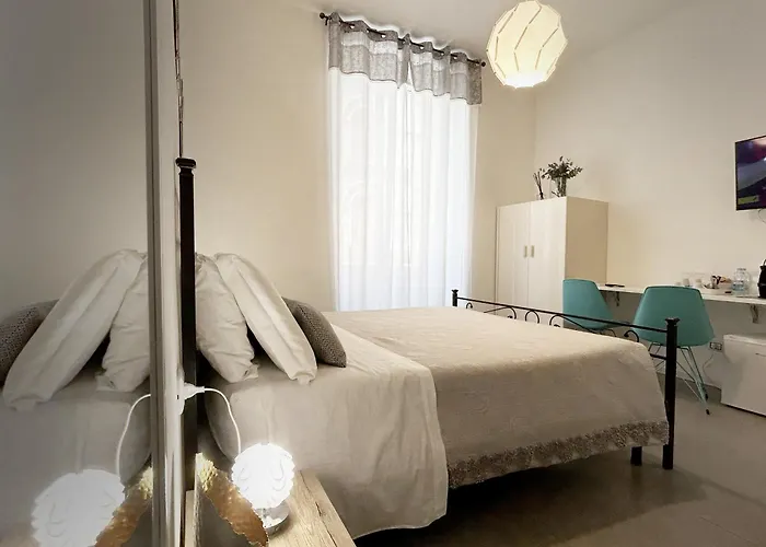 Everest לינה וארוחת בוקר 4*