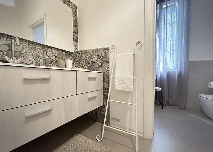 לינה וארוחת בוקר Everest 4*